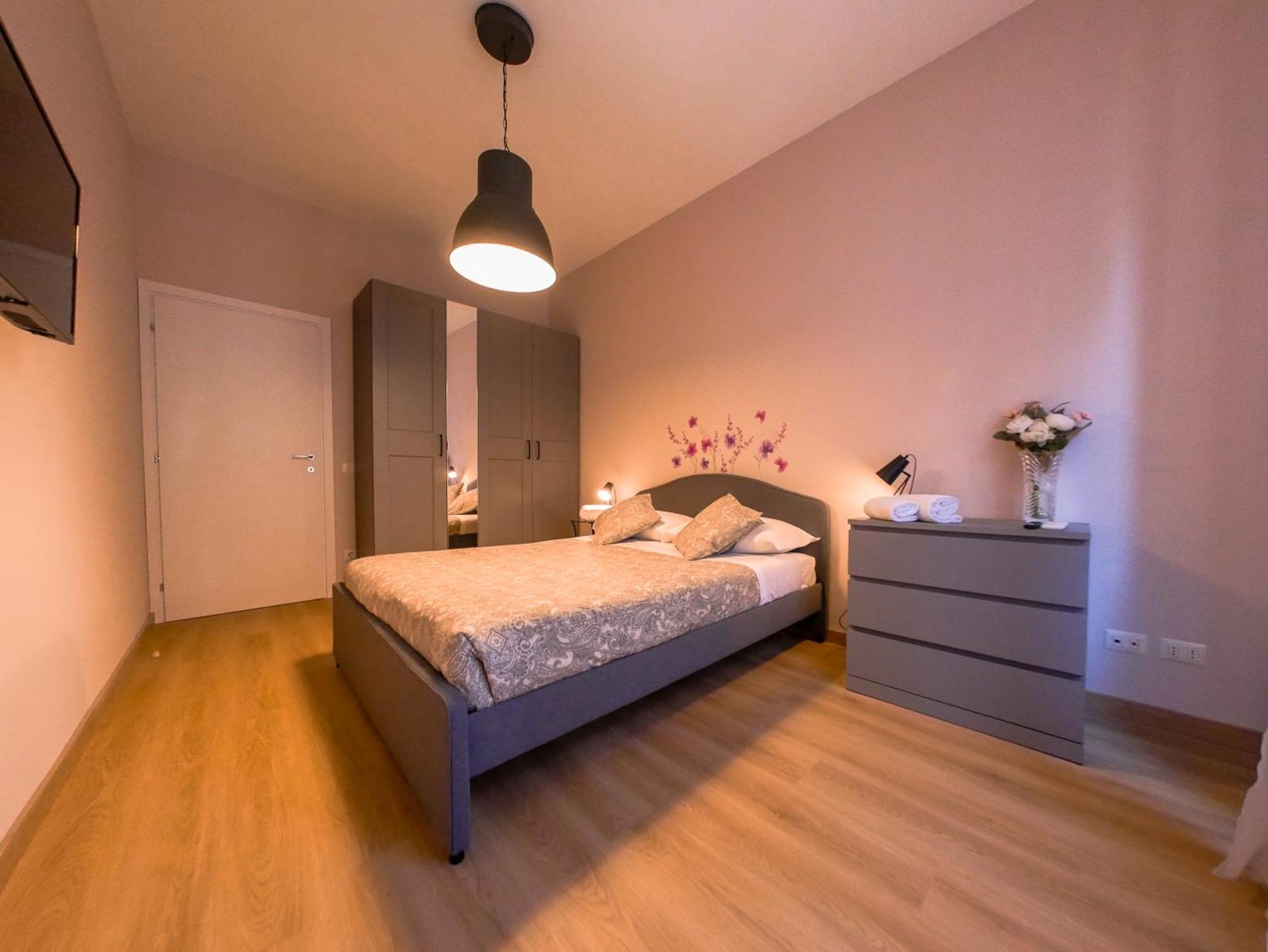 Chic Modern 2-Bedroom Near Metro Rome Exterior photo